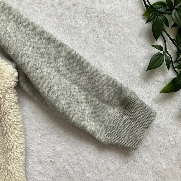 Baby Gap 6-12M Grey Fuzzy Bear Sherpa Sweatshirt VGUC Baby Neutral - Picture 13 of 16